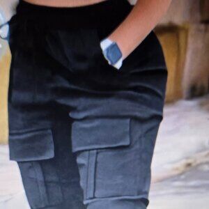 NWT Plus Size High Waist Pocketed Cargo Pants 2X (Black)